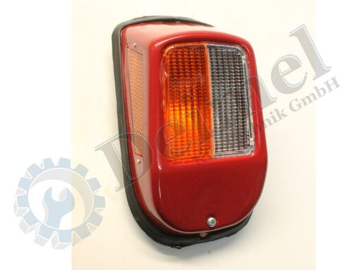 Steyr Plus Serie Leuchte am Kotflügel rechts