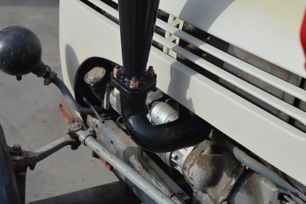 Traktor runder Auspuff Fiat New Holland Agrifull OM Angriff d. 46 