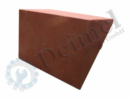 Deckel für Batteriekasten Steyr T 180 aus Blech rot grundiert, Ansicht von unten