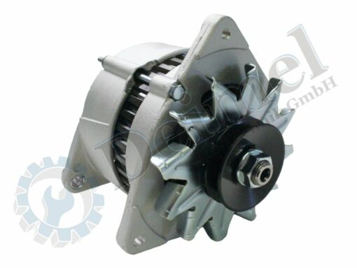 Lichtmaschine für Steyr M948, M958 mit Perkins Motor, Ansicht schräg von vorne