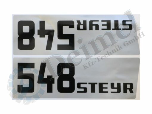 Aufkleber Set „Steyr 548“ bestehend aus 2 Stk Aufkleber – 1x rechts und 1x links an der Motorhaube, Silber mit Schwarzer Aufschrift