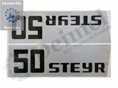 Aufkleber Set „Steyr 50“ bestehend aus 2 Stk Aufkleber – 1x rechts und 1x links an der Motorhaube, Silber mit Schwarzer Aufschrift