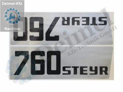 Aufkleber Set „Steyr 760“ bestehend aus 2 Stk Aufkleber – 1x rechts und 1x links an der Motorhaube, Silber mit Schwarzer Aufschrift